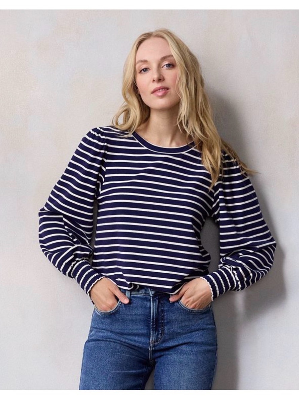 LC Lauren Conrad 0X long sleeve smocked cuff Navy  White